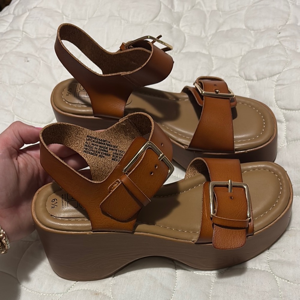 No Boundaries Brown Wedge Sandals with Buckle Straps